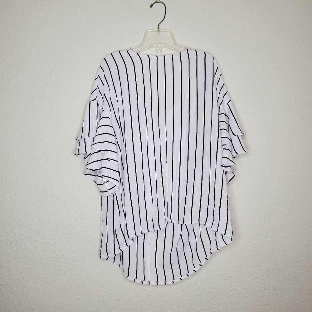 Black striped tiered short sleeve top size M
